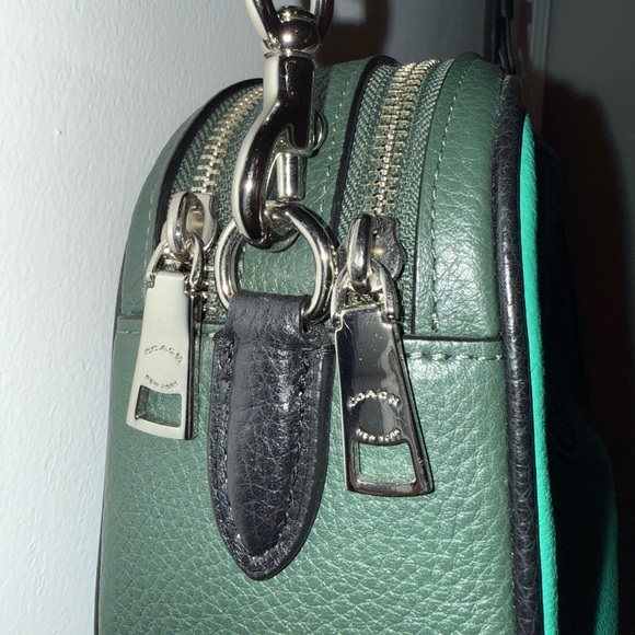 Coach crossbody - Picture 3 of 5